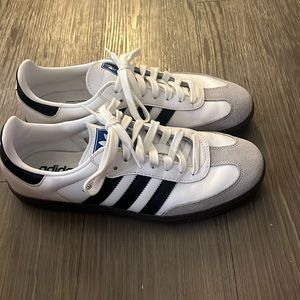 Women’s Adidas Sambas